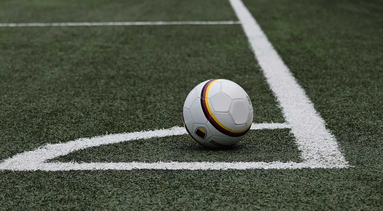 Intens runde 3 i La Liga: VAR-drama i Madrid, sikre hjemmebanesejre og sene udligninger – hele overblikket fra fodboldispanien.dk