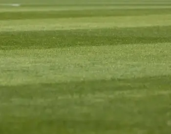 Dramatik, sene scoringer og røde kort: Overblik over Primera Federación – Grupo 2, runde 26