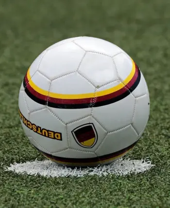 Glimt af klasse, hårdt arbejde og sene afgørelser: Hele runde 22 i Segunda División 2025/26