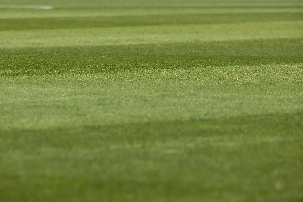 Mål, marginaler og sene afgørelser: Runde 32 i Primera División RFEF – Gruppe 2 leverede hele spektret