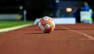 Primera Federación Gruppe 1 – runde 29: Små marginaler, straffespark og røde kort prægede en uhyre tæt runde